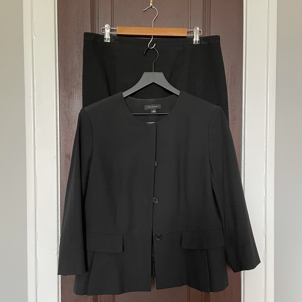 EUC Ann Taylor Classic Black Skirt Suit
